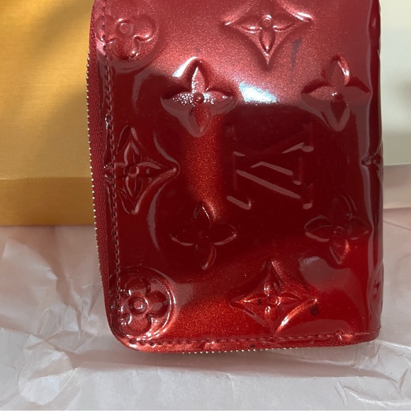 Louis Vuitton patent small compact zippy wallet - Picture 3 of 7